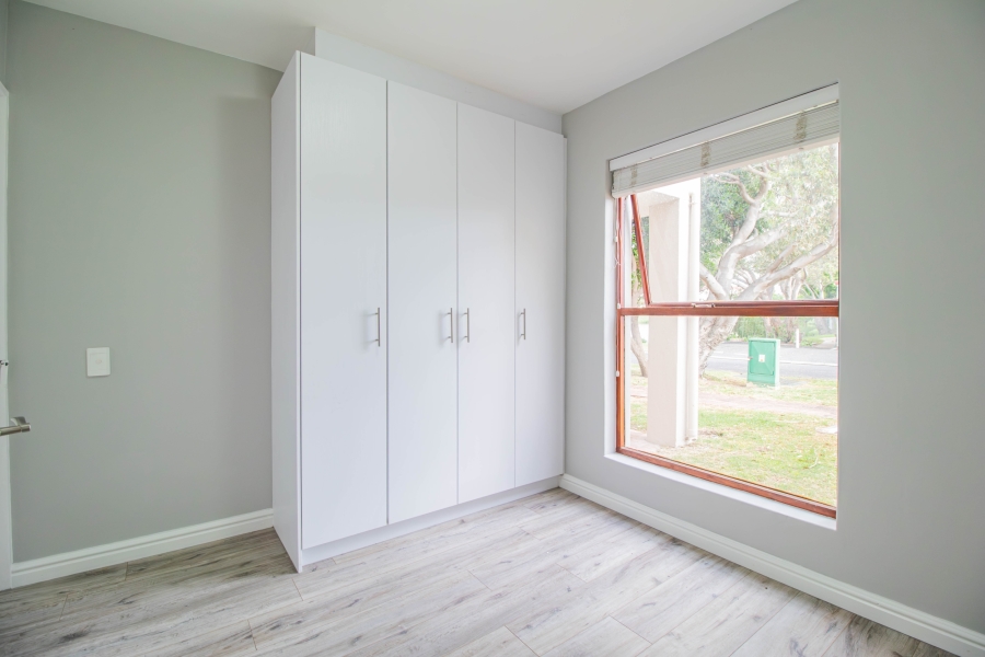 To Let 3 Bedroom Property for Rent in Greenways Golf Estate Western Cape